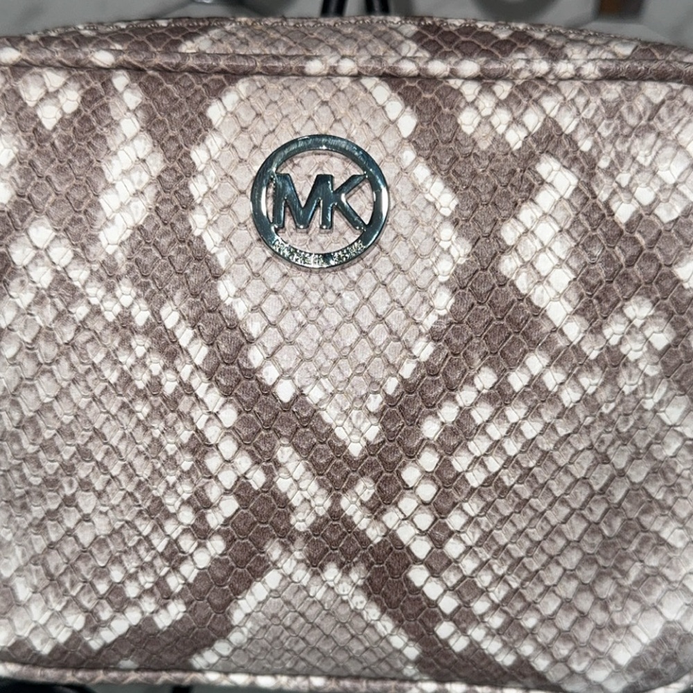 Michael Kors Snake Print Crossbody Bag Cindy Leather Purse AUTHENTIC Like New - Picture 5 of 12